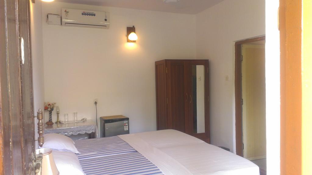 Domingos Guest House Baga Exterior photo